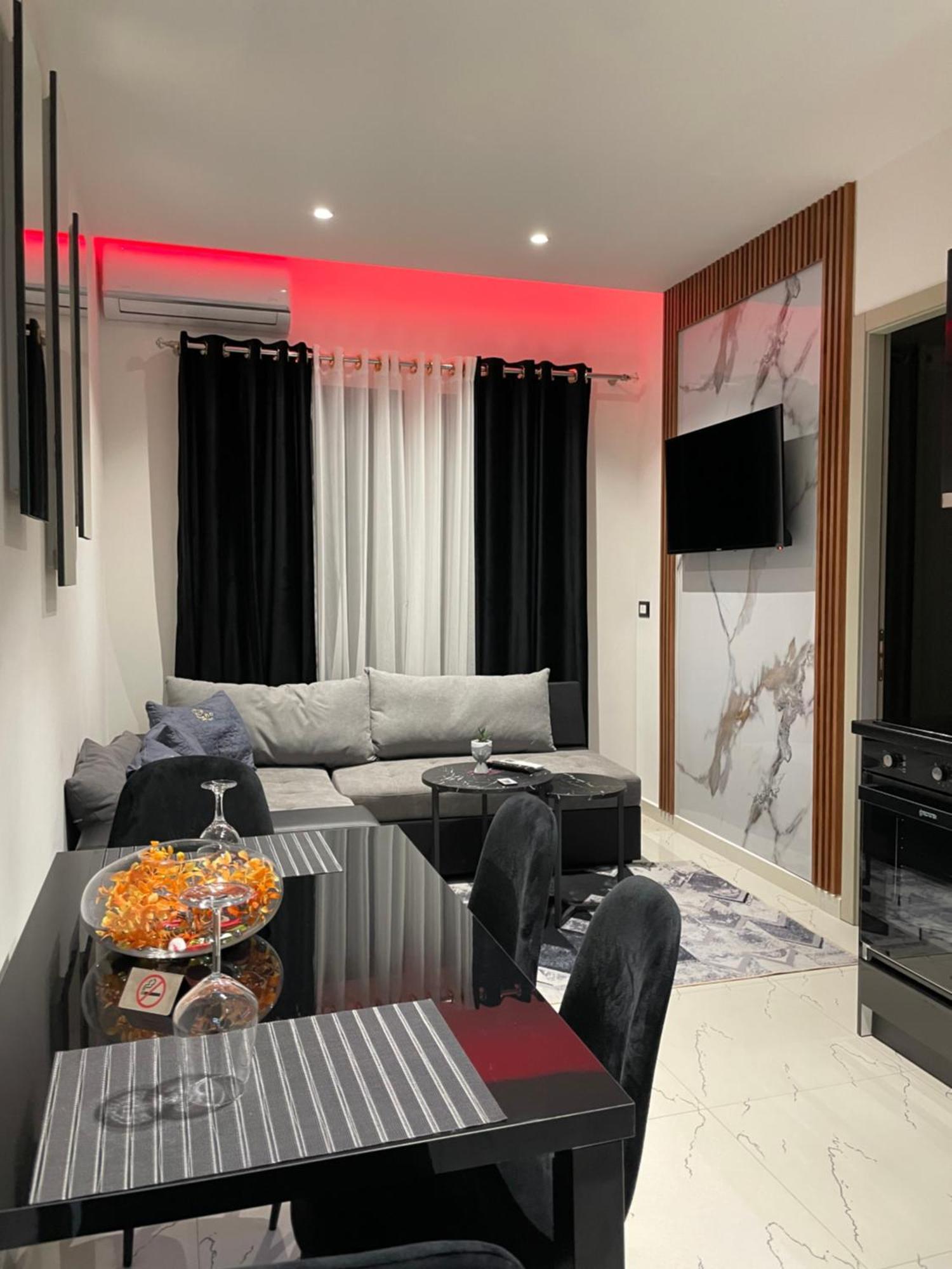 Sueno Apartments & Suites Tirana Esterno foto