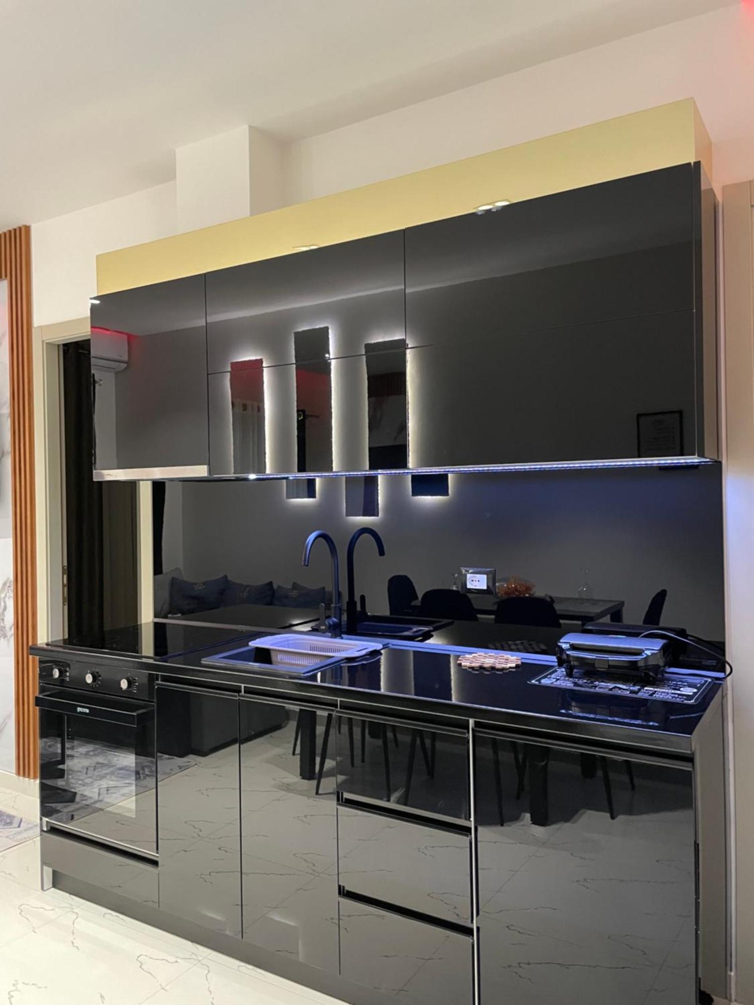 Sueno Apartments & Suites Tirana Esterno foto
